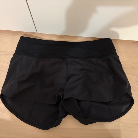 Lululemon speed up shorts - Picture 2 of 3